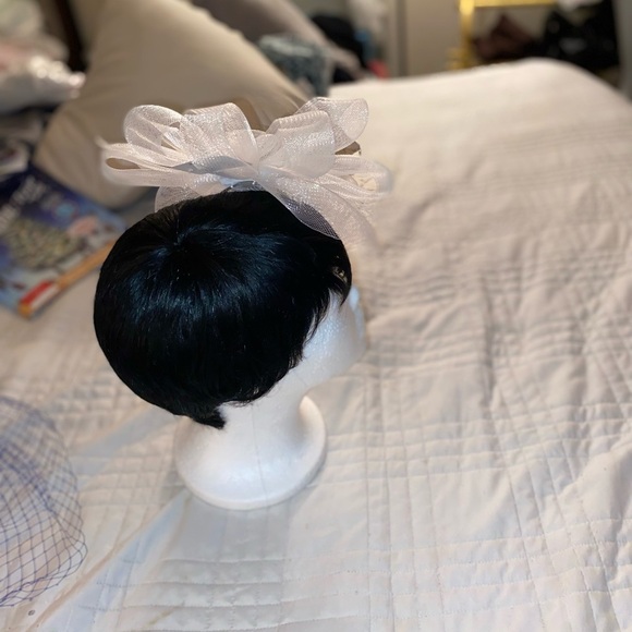 White flower hat mesh - Picture 2 of 5